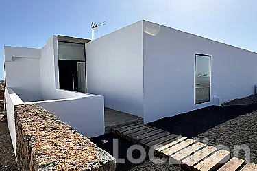 IMG-20251105-WA0018 image for this Detached Villa in Costa Teguise