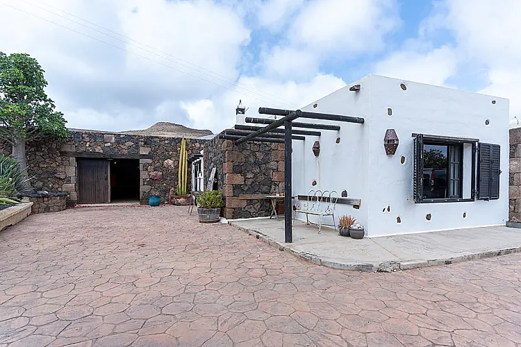 2284-70 Foto für diese Immobilie Freistehend Landhaus in Haría