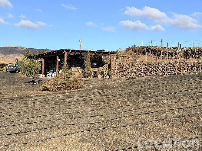 2282-45 imagen por esta Independiente Finca en Arrieta