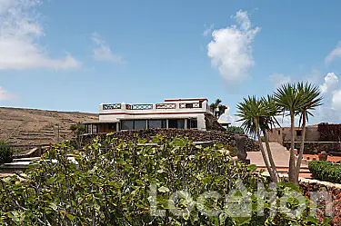 223_Rural-Villas_Exteriores-Zonas-comunes-768x513 imagen por esta Independiente Villa en YE