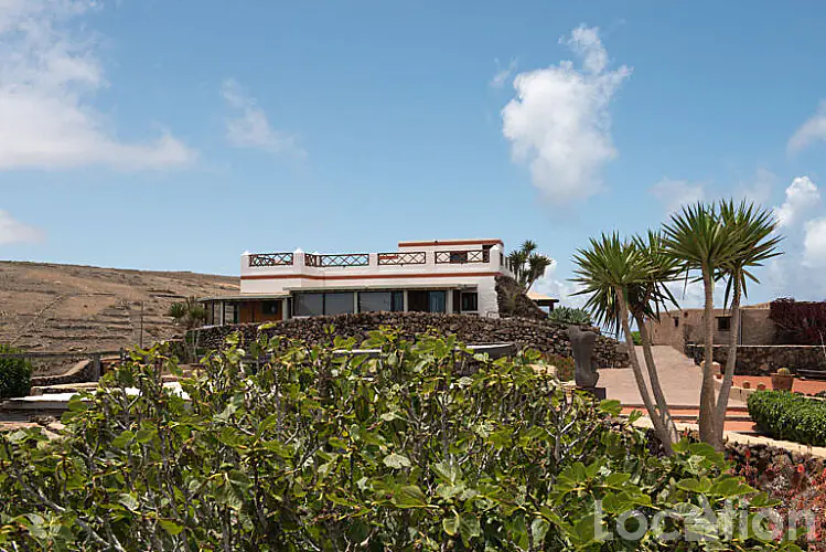 223_Rural-Villas_Exteriores-Zonas-comunes-768x513 imagen por esta Independiente Villa en YE