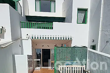 2227-03 imagen por esta planta baja Apartamento en Costa Teguise