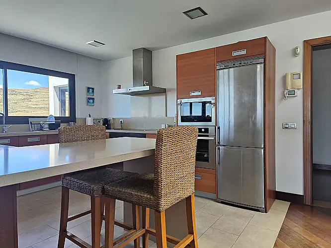 2290-17 image for this Detached Villa in Puerto Calero