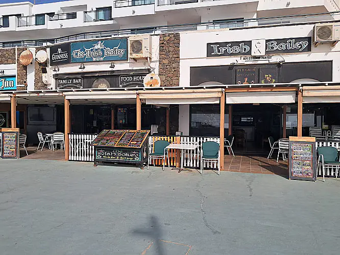 WhatsApp Image 2026-09-22 at 10.10.26 (2) image for this Ground Floor Commercial in Costa Teguise