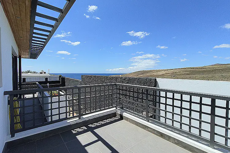 2290-00 image for this Detached Villa in Puerto Calero
