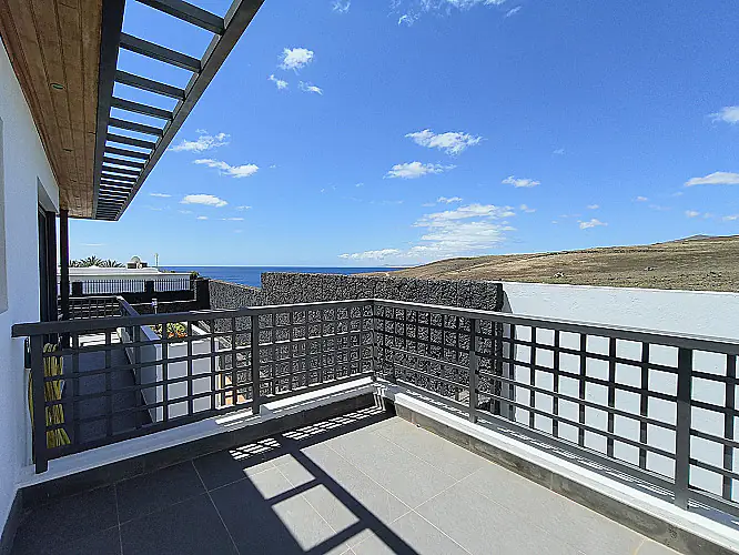 2290-00 image for this Detached Villa in Puerto Calero