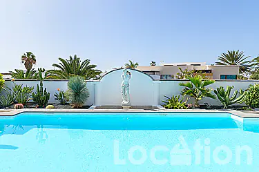 5 image for this Detached Villa in Costa Teguise
