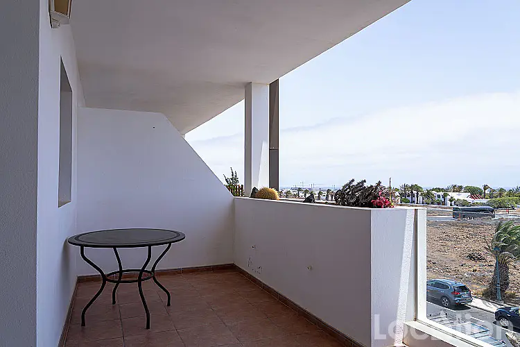 2279-20 imagen por esta Planta alta Apartamento en Costa Teguise