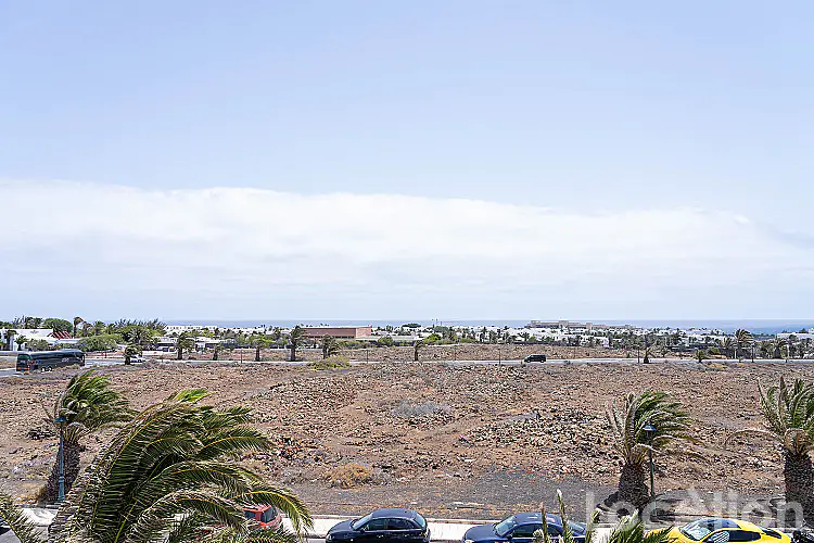 2279-21 imagen por esta Planta alta Apartamento en Costa Teguise