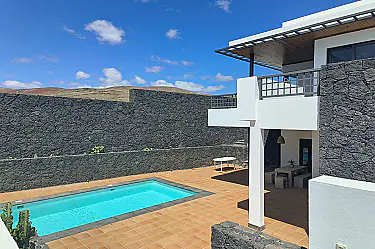 2290-04 image for this Detached Villa in Puerto Calero