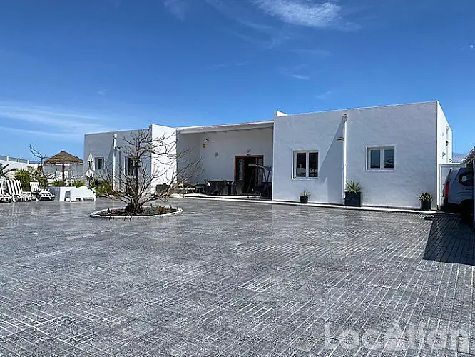Thumbnail image for this Detached Villa in Costa Teguise