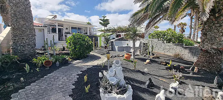 2281-34 image for this Detached Bungalow in Charco de Palo