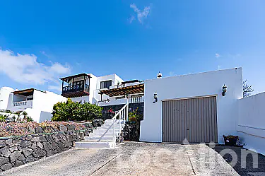 LOCATION NAZARET-3 image for this Detached Villa in Nazaret