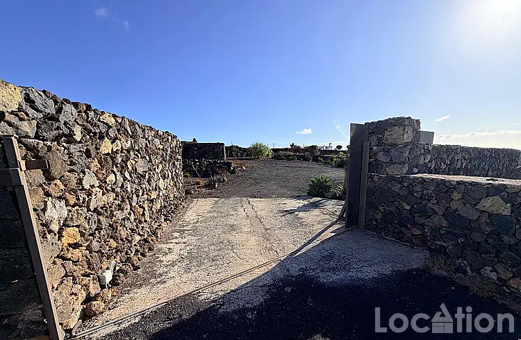 2282-53 imagen por esta Independiente Finca en Arrieta