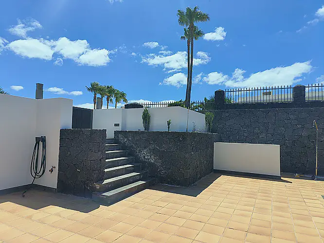 2290-38 image for this Detached Villa in Puerto Calero