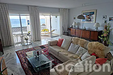 2069-02 image for this Top floor Apartment in Costa Teguise
