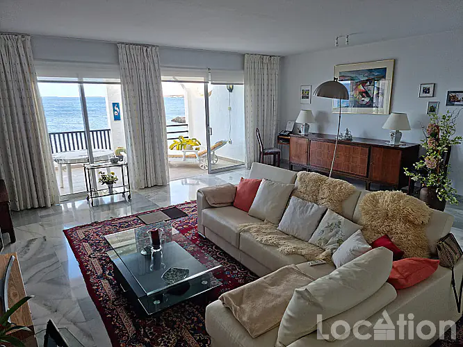 2069-02 image for this Top floor Apartment in Costa Teguise