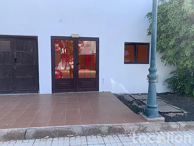 WhatsApp Image 2022-11-14 at 10.44.12 AM (1) Foto für diese Immobilie Erdgeschoss Gewerbe in Costa Teguise