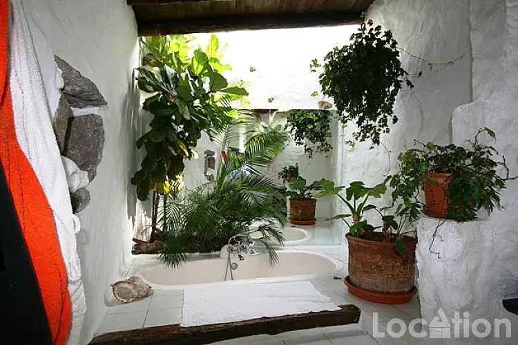 1589-11 imagen por esta Independiente Finca en Teseguite