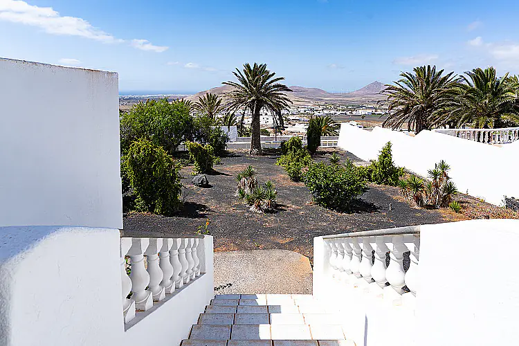 LOCATION NAZARET-6 image for this Detached Villa in Nazaret
