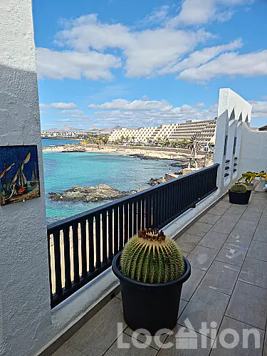 2069-17 image for this Top floor Apartment in Costa Teguise