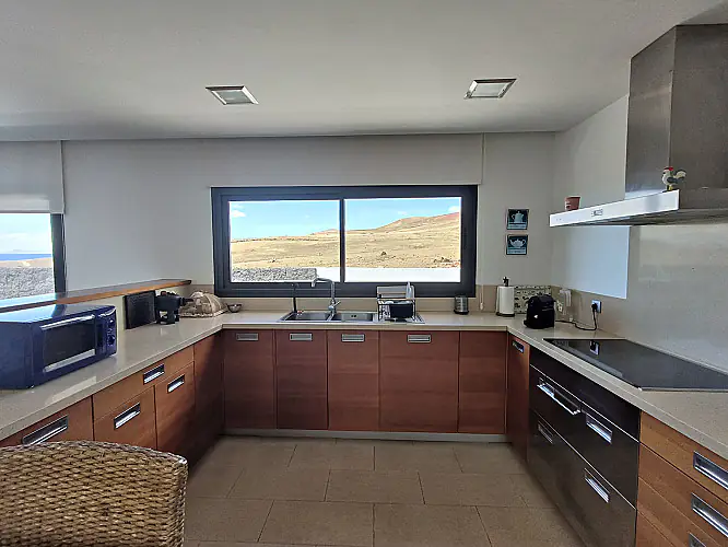 2290-16 image for this Detached Villa in Puerto Calero